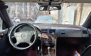 Mercedes-Benz C 220, 2.2 механика, 1994, седан Алматы