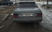 Mercedes-Benz E 220, 2.2 механика, 1993, седан Сатпаев