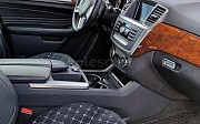 Mercedes-Benz ML 350, 3.5 автомат, 2012, внедорожник Костанай