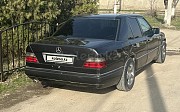 Mercedes-Benz E 220, 2.2 автомат, 1995, седан 