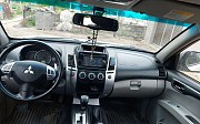 Mitsubishi Pajero Sport, 2.5 автомат, 2015, внедорожник Уральск