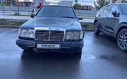 Mercedes-Benz E 200, 2 механика, 1989, седан Нұр-Сұлтан (Астана)