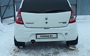 Renault Sandero, 1.6 механика, 2014, хэтчбек Уральск