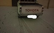 Toyota Hilux, 2.5 механика, 2013, пикап 