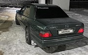Mercedes-Benz E 200, 2 механика, 1994, седан Аягөз