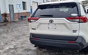 Toyota RAV 4, 2.5 автомат, 2021, кроссовер 