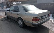 Mercedes-Benz E 240, 2.5 механика, 1993, седан Алматы