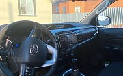 Toyota Hilux, 2.4 механика, 2016, пикап Атырау