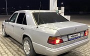 Mercedes-Benz E 220, 2.2 автомат, 1992, седан Алматы