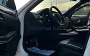 Mercedes-Benz E 200, 2 автомат, 2014, седан Алматы