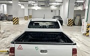 Toyota Hilux, 2.7 механика, 2013, пикап Астана