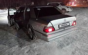 Mercedes-Benz E 220, 2.2 механика, 1993, седан Усть-Каменогорск