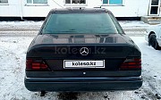 Mercedes-Benz E 200, 2 автомат, 1993, седан Павлодар