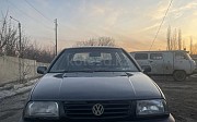 Volkswagen Vento, 2 механика, 1992, седан Семей