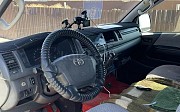 Toyota HiAce, 2.5 механика, 2014, микроавтобус Атырау