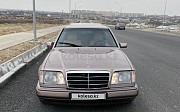 Mercedes-Benz E 220, 2.2 механика, 1993, седан Шымкент