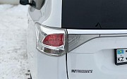 Mitsubishi Outlander, 2.4 вариатор, 2013, кроссовер 