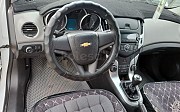 Chevrolet Cruze, 1.6 механика, 2015, седан Аксай