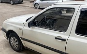 Volkswagen Golf, 1.8 автомат, 1993, хэтчбек 