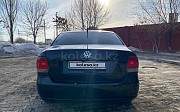Volkswagen Polo, 1.6 механика, 2014, седан Актобе