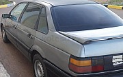 Volkswagen Passat, 1.8 механика, 1993, седан Приозёрск