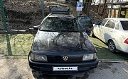 Volkswagen Passat, 1.8 механика, 1993, универсал Уральск
