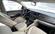 Kia Carnival, 2.2 автомат, 2019, минивэн Орал