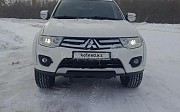 Mitsubishi Pajero Sport, 3 автомат, 2014, внедорожник Өскемен