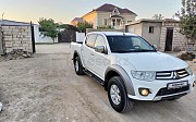 Mitsubishi L200, 2.5 автомат, 2014, пикап 