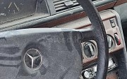 Mercedes-Benz E 260, 2.6 автомат, 1993, седан Актау