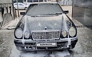 Mercedes-Benz E 200, 2 механика, 1997, седан Алматы