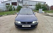 Opel Vectra, 1.8 механика, 1998, хэтчбек Уральск