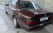 Mercedes-Benz E 220, 2.2 автомат, 1995, седан 