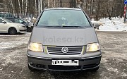 Volkswagen Sharan, 1.9 механика, 2008, минивэн Уральск