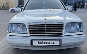 Mercedes-Benz E 220, 2.2 автомат, 1994, седан Шымкент