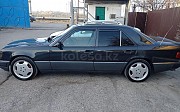 Mercedes-Benz E 200, 2 механика, 1992, седан Шымкент
