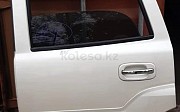 Дверь задняя левая на Cadillac Escalade 2005г Cadillac Escalade, 2002-2006 