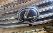 Решетка радиатора. Значок дистроника Lexus LX 570, 2012-2015 Алматы