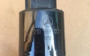 Оригинальный Насос омывателя стекла на Мерседес под номером 2108691221 Mercedes-Benz E 320, 1995-199 Алматы