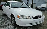 Toyota Camry 2000 г., авто на запчасти 